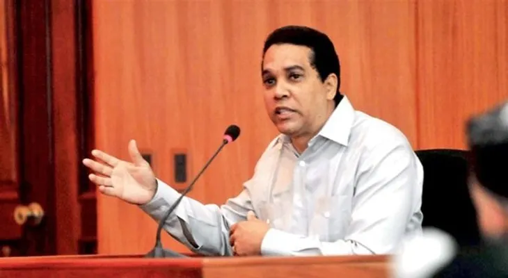 Vuelven a querellarse contra cirujano plástico Edgar Contreras por mala práctica médica