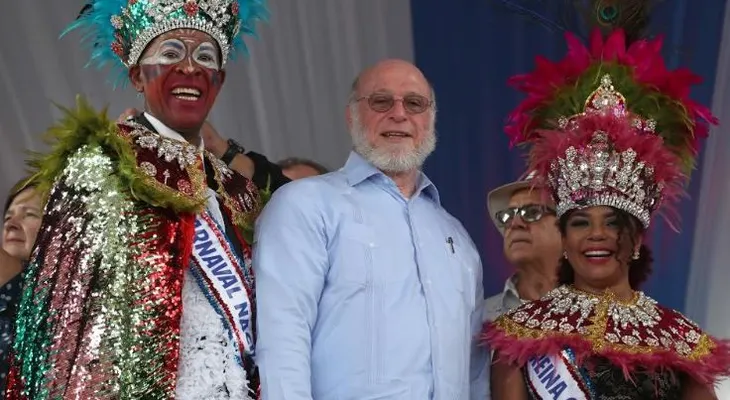 Cientos de personas disfrutan del Desfile Nacional de Carnaval 2018 organizado por el Ministerio de Cultura