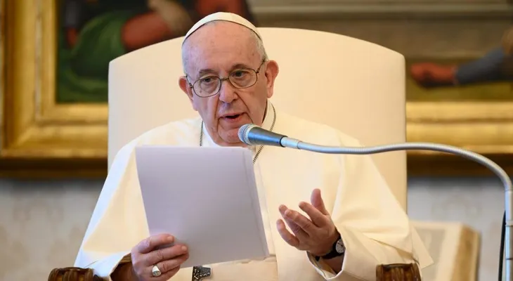 El papa pide a la comunidad internacional que ayude a la paz en el Cáucaso
