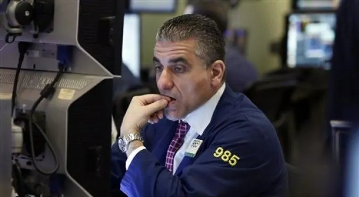 Caída en el petróleo arrastra a Wall Street