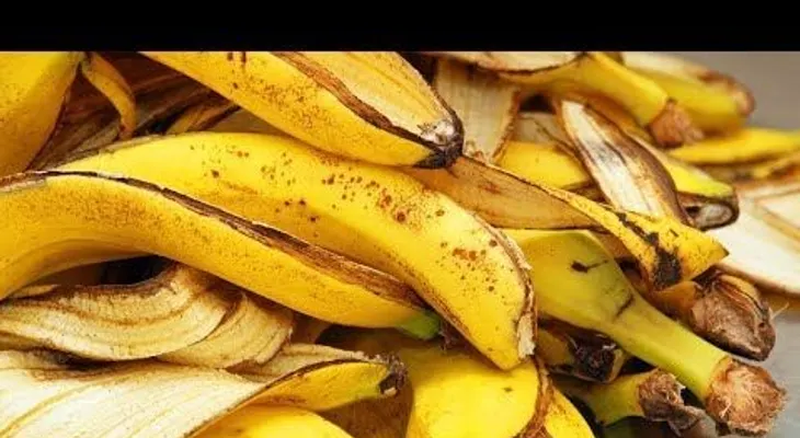 Las cáscaras de plátano tienen usos increíbles: nunca volverás a tirarla