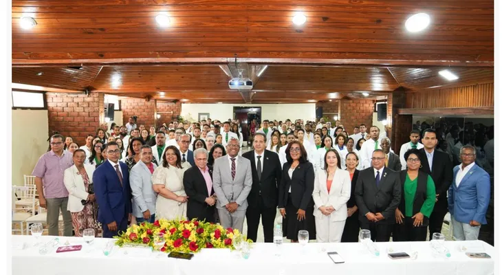 Salud Pública y CMD impulsan médicos especialistas