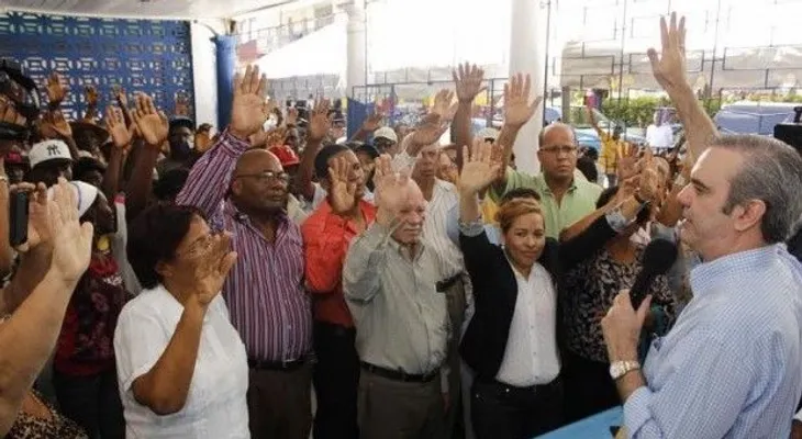 Luis Abinader aboga por mejor inversión social en El Seibo