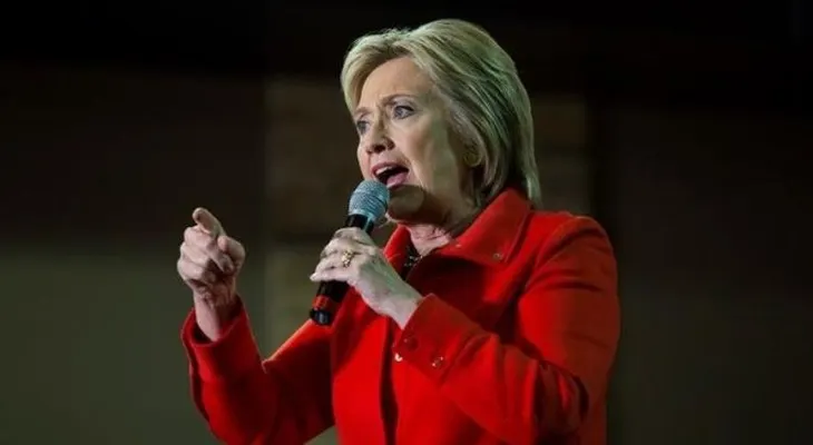 Clinton solo revelará sus discursos pagados si lo hacen los otros aspirantes