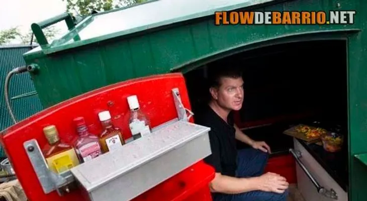 Diseñador estadounidense se hospeda en contenedor de basura