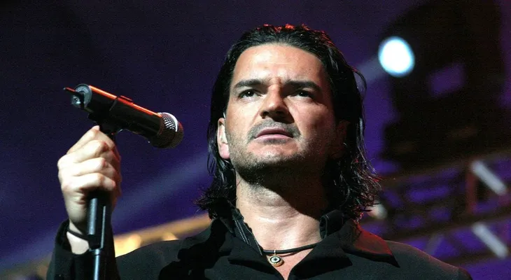 Ricardo Arjona arremete otra vez contra el periodista de CNN