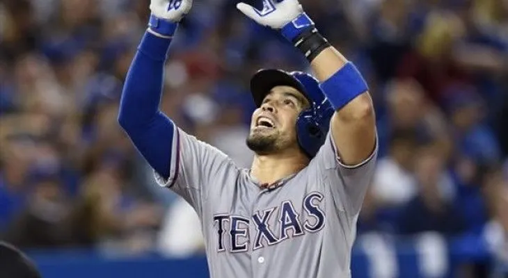 Bates venezolanos de Rangers castigan a Price y Azulejos