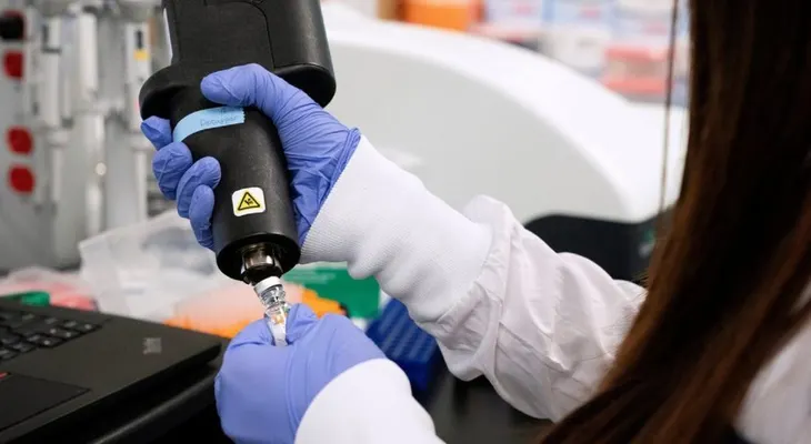 Investigan una proteína experimental que bloquaría el coronavirus 