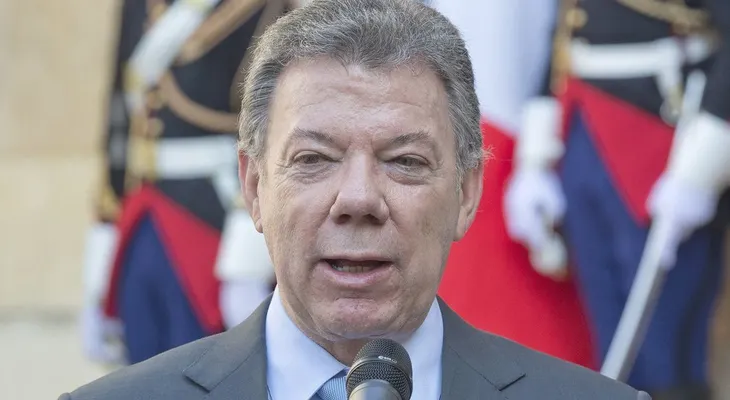 Juan Manuel Santos: "Hoy las FARC dejan de existir"
