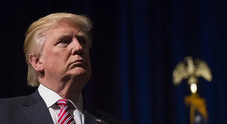 Trump: Los nuevos correos de Clinton esconden un "delito atroz"