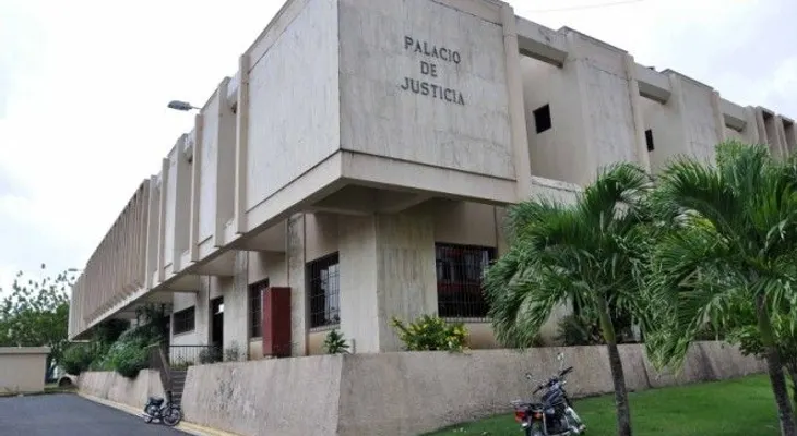 Desconocidos matan hombre luego de salir de audiencia en SFM