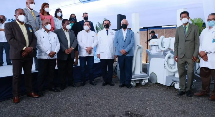 SNS entrega 32 equipos Rayos X a 27 hospitales de los nueve Servicios Regionales de Salud