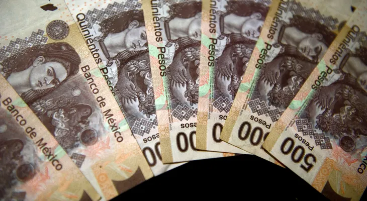 Un peso mexicano ahora vale solo cinco centavos de dólar