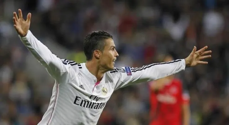 Navas debuta, Cristiano hace 4 y el Madrid vapulea 