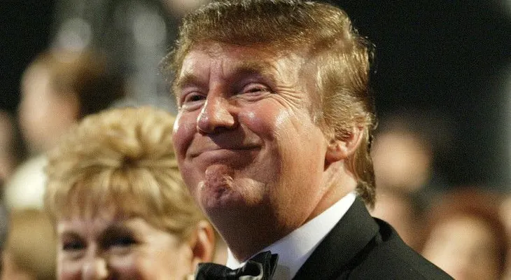 La estrategia de negocios de Trump: contratar solo a mujeres guapas