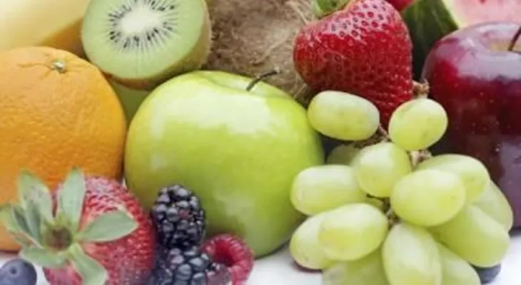 Consumir fresas, moras, arándanos y otras frutas reduce el riesgo de disfunción eréctil