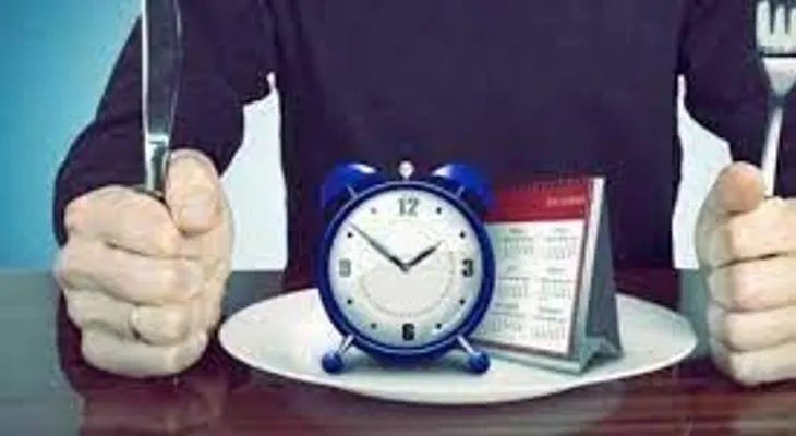 Un estudio científico revela que cenar tarde y no desayunar, lleva más rápido a morir de un infarto