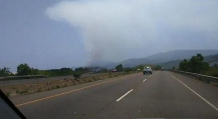 Fuego afecta a Loma Miranda