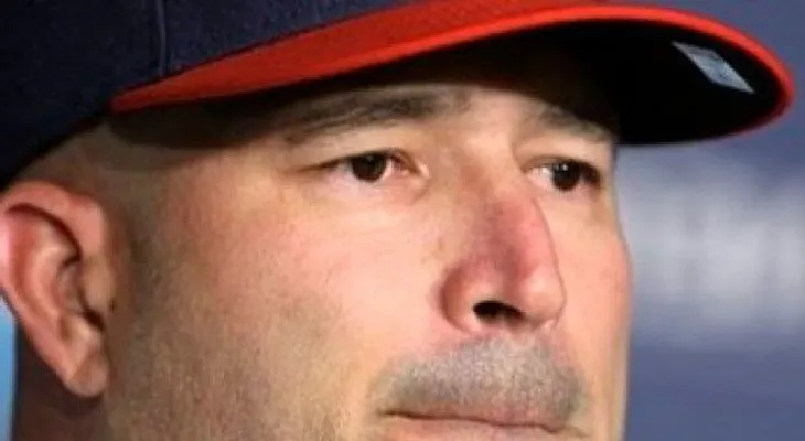 Manny Acta, es el nuevo coach de 3B de los Marineros