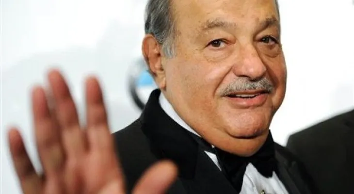 Magnate Carlos Slim lanza plataforma educativa digital gratis