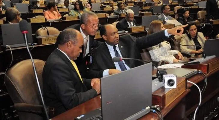 TC debe emitir fallo para reintroducir Código Penal 