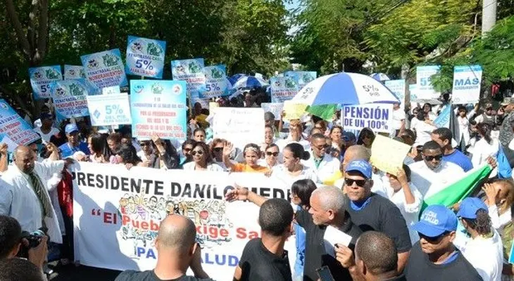 CMD: seguir lucha; Gobierno: el diálogo