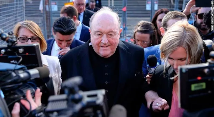 Condenan arzobispo por encubrir abuso sexual infantil de un sacerdote en Australia