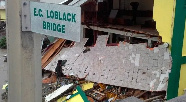 La tormenta Erika azota Dominica y deja cuatro muertos