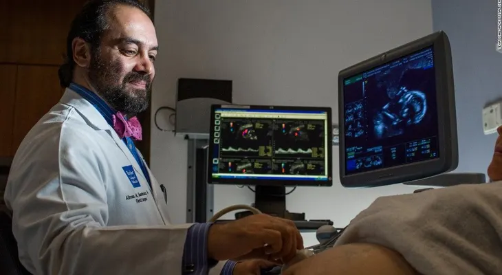 Doctor tuvo que cancelar viaje a Irán para salvar a bebés por decreto de Trump
