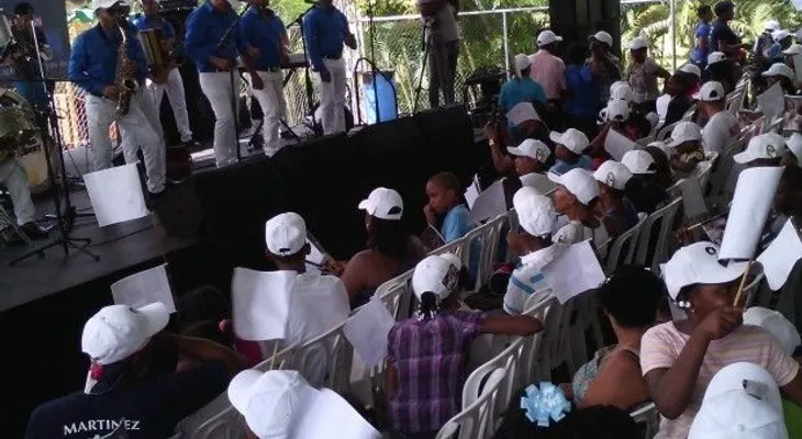 Manoguayano de fiesta con exaltación de Pedro Martínez