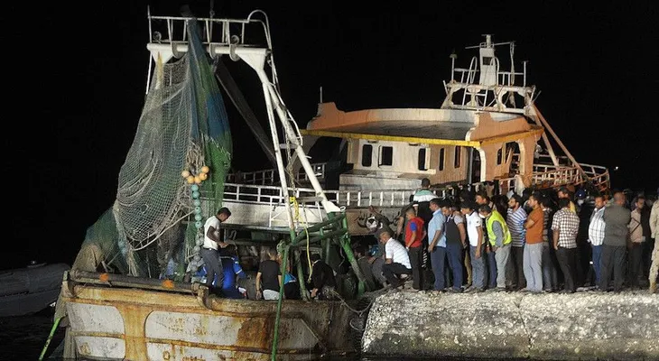 Recuperan más de 200 cuerpos de un hundimiento en el Mediterráneo