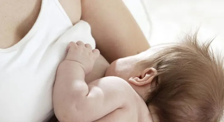 Millones de bebés corren peligro por no ser amamantados pronto, alerta la ONU