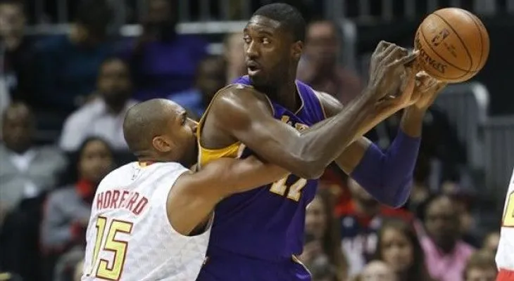 Al Horford le estropea a Kobe su último partido en Atlanta