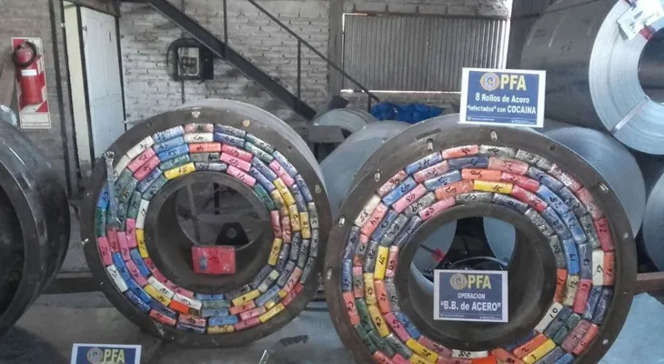 Argentina detiene a 4 mexicanos en una de las incautaciones de cocaína más grandes de su historia