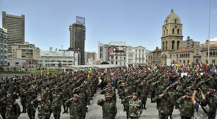 Inaugurarán escuela antiimperialista; en Bolivia con presencia ministro Defensa de Venezuela