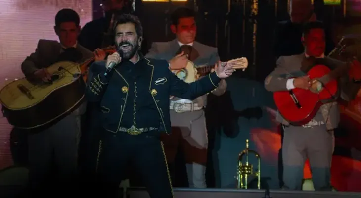 Alejandro Fernández ofrece concierto frente al mar en Bávaro con unas cinco mil personas