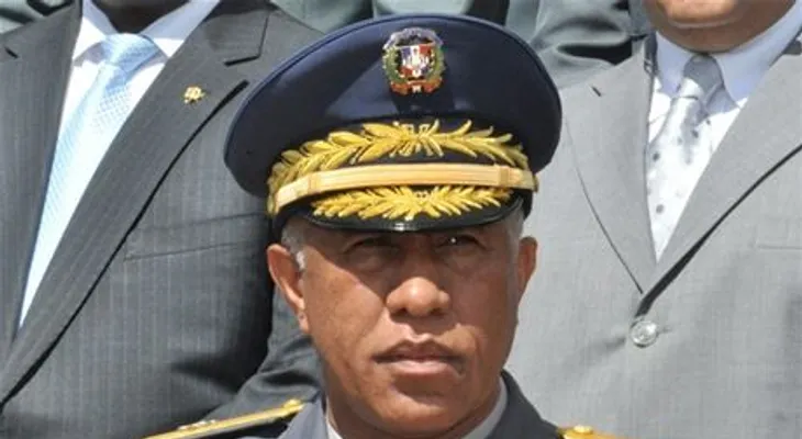 Castro Castillo advierte que no habrá ascensos en la Policía