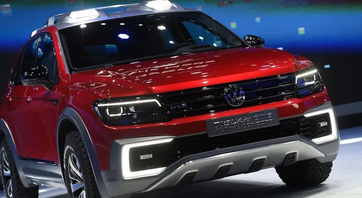 Tras el escándalo por emisión de gases, Volkswagen le apuesta a autos híbridos y eléctricos