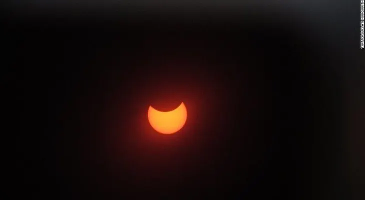 Así se ve el eclipse solar total en el sudeste de Asia