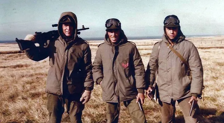 Omar De Felippe, el futbolista de las fotos de la guerra