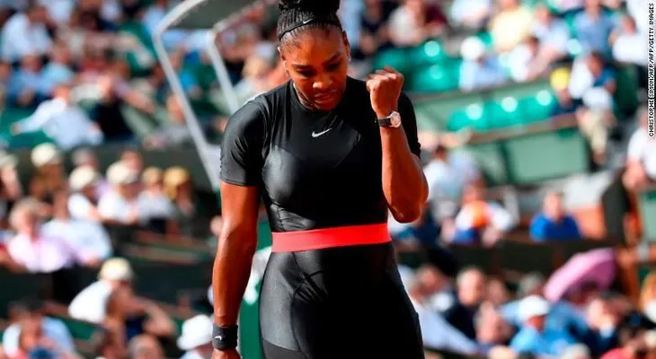 Serena Williams triunfó en su retorno al Abierto de Francia con este traje especial