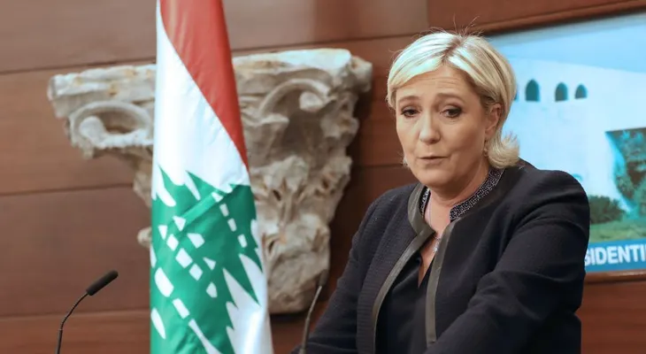 Dos empleados de Marine Le Pen están bajo custodia por supuestos pagos por trabajos falsos