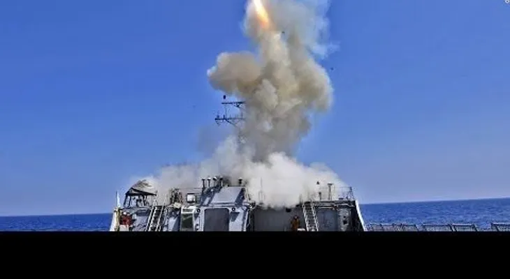 Estados Unidos ataca base militar en Siria con 50 misiles de crucero Tomahawk
