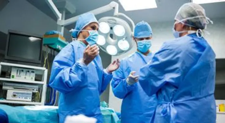 Un tratamiento habitual del paro cardíaco casi duplica el riesgo de daño cerebral 
