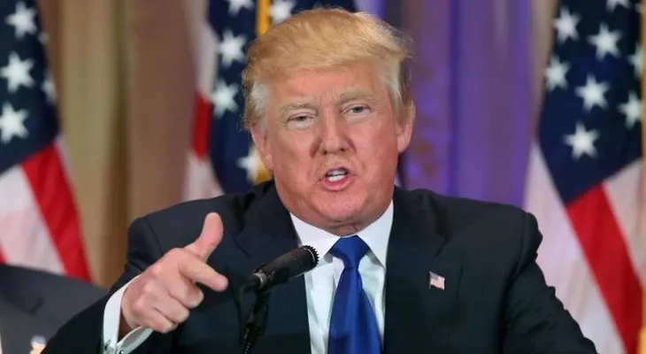 Presidente Trump llama mentiroso a senador que reveló críticas de nominado al Supremo