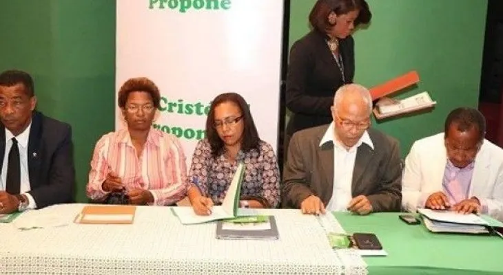 Partidos emergentes firman pacto del Plan Estratégico "San Cristóbal Propone"