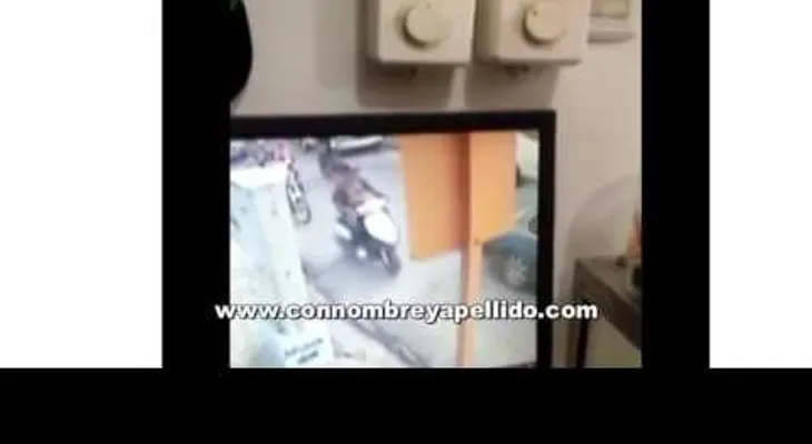 Suspenden policías que pusieron drogas al dirigente comunitario Juan Comprés