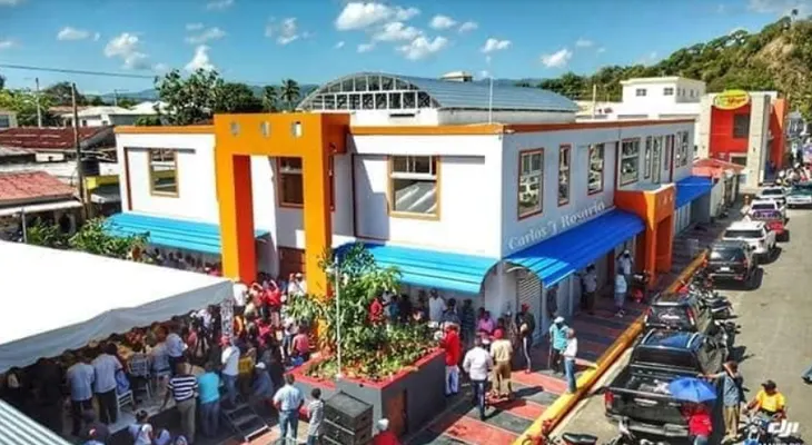 Inaugura moderno mercado en el municipio de Imbert