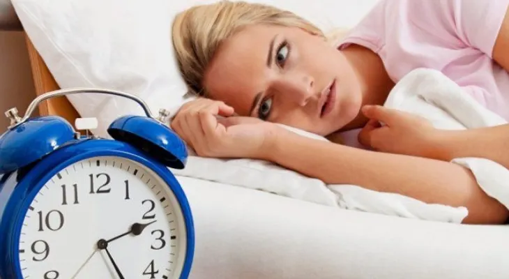 ¿Sabías que dormir poco engorda?