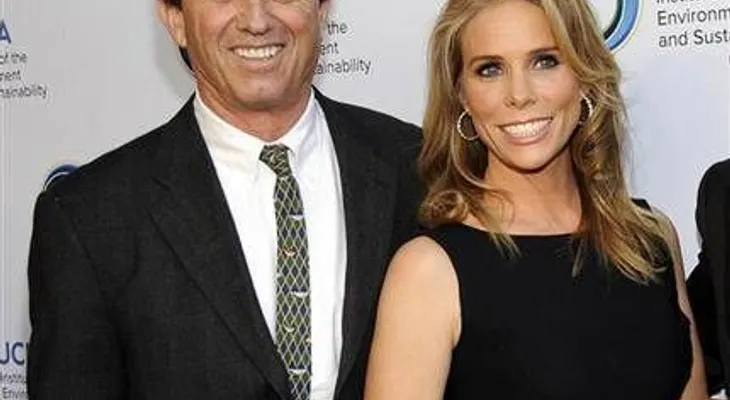 Robert Kennedy Jr. se casa con la actriz Cheryl Hines 
